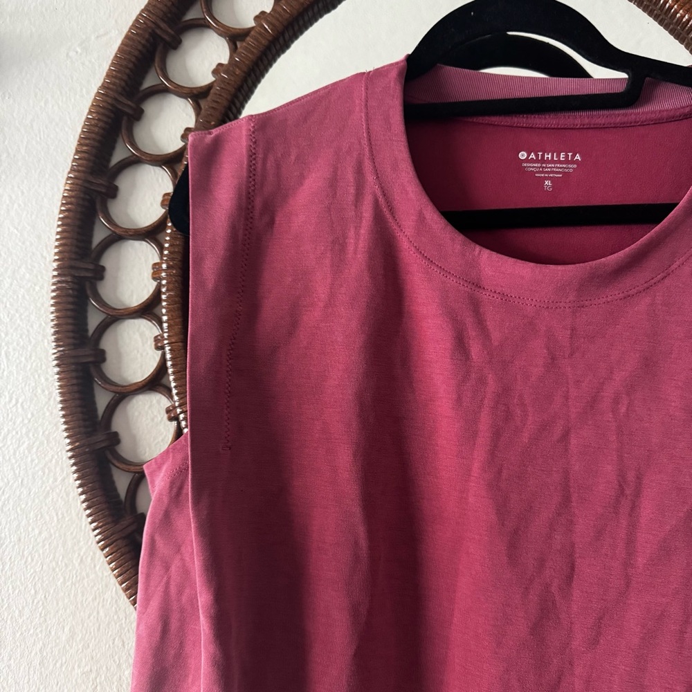 Athleta soft sleeveless top size XL Magenta pink - Picture 3 of 7